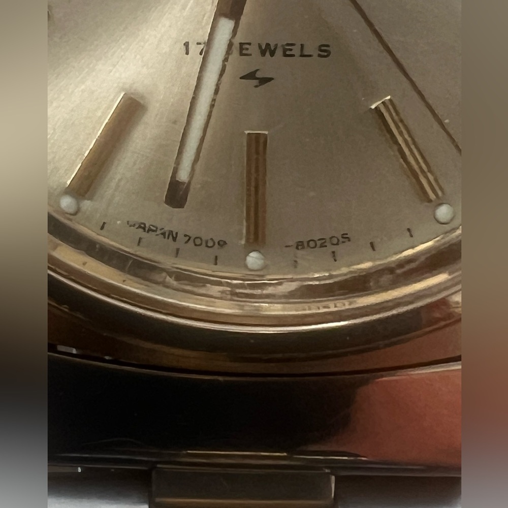 Seiko Automatic 17 Jewels Rare Vintage Men's Watch Gold-Dial Two-Tone Bracelet - Picture 8 of 14